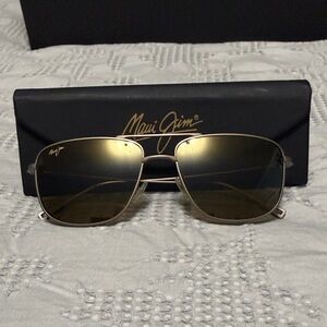 Maui Jim Mikioi Gold Square Sunglasses. Polarized lenses EXCELLENT. UNISEX
